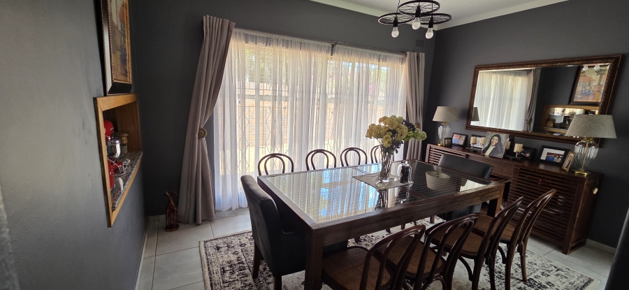 4 Bedroom Property for Sale in Hillcrest Northern Cape